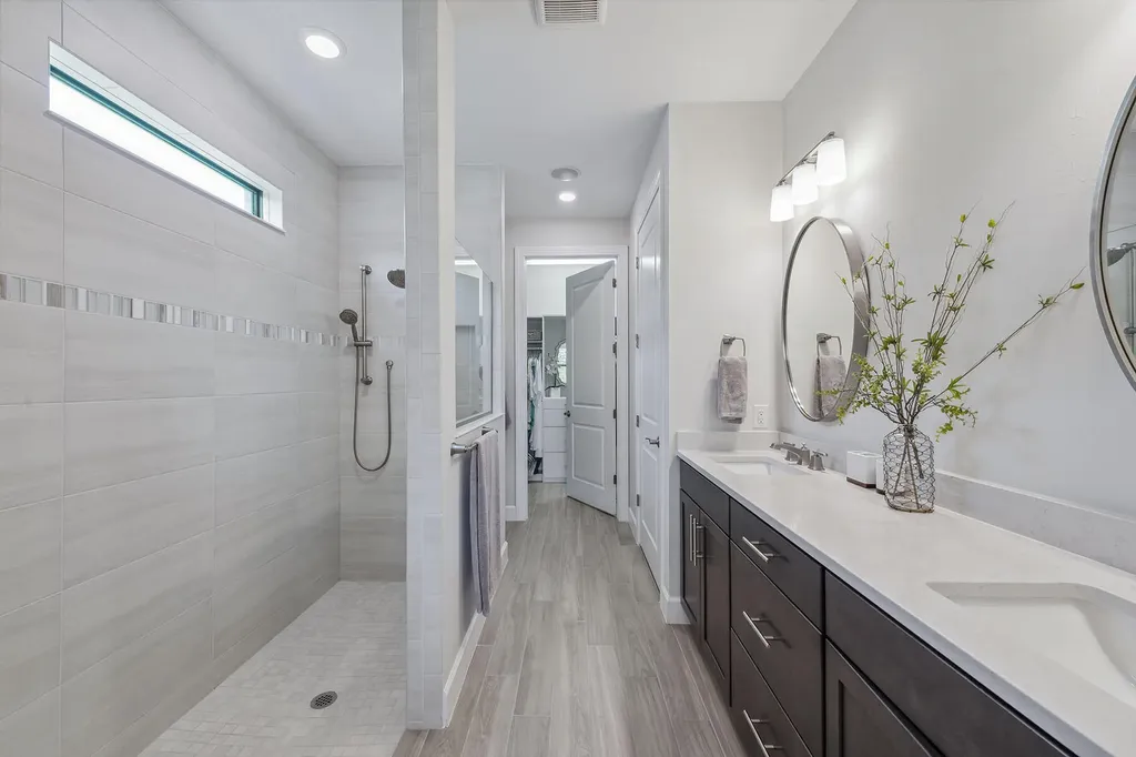 2703 Aviamar Circle Naples FL 34114