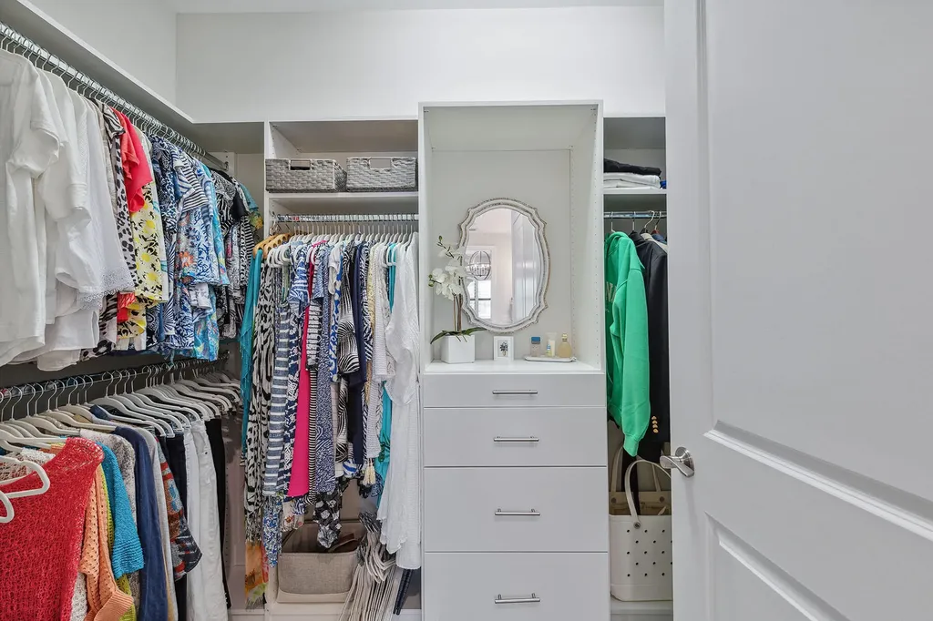 2703 Aviamar Circle Naples FL 34114