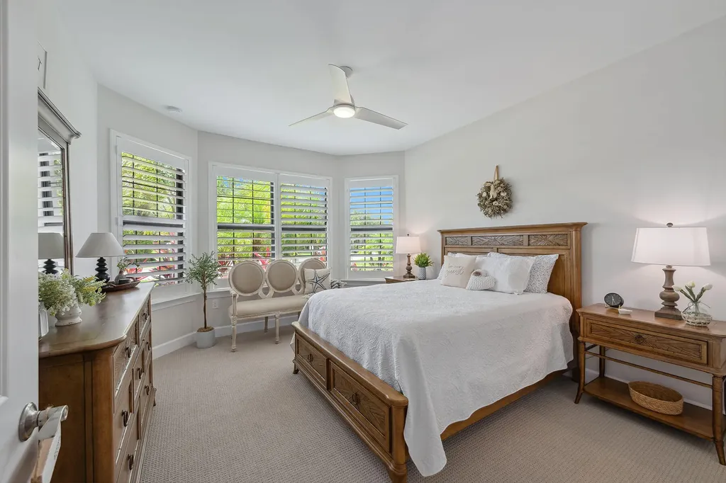 2703 Aviamar Circle Naples FL 34114