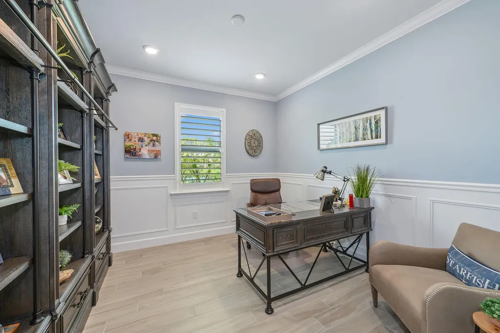 2703 Aviamar Circle Naples FL 34114