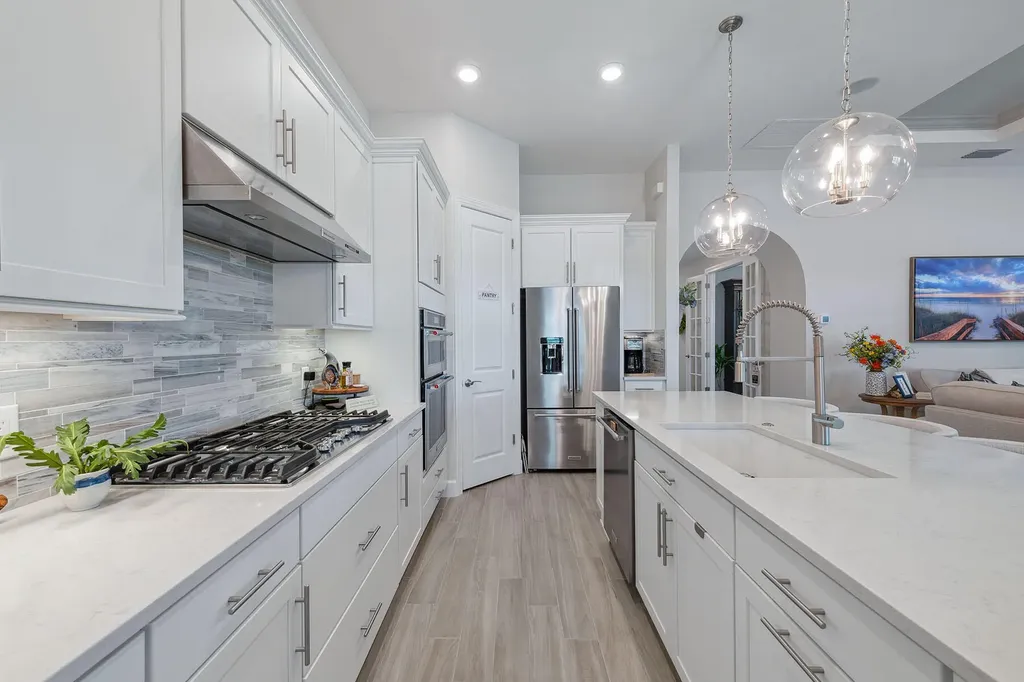 2703 Aviamar Circle Naples FL 34114