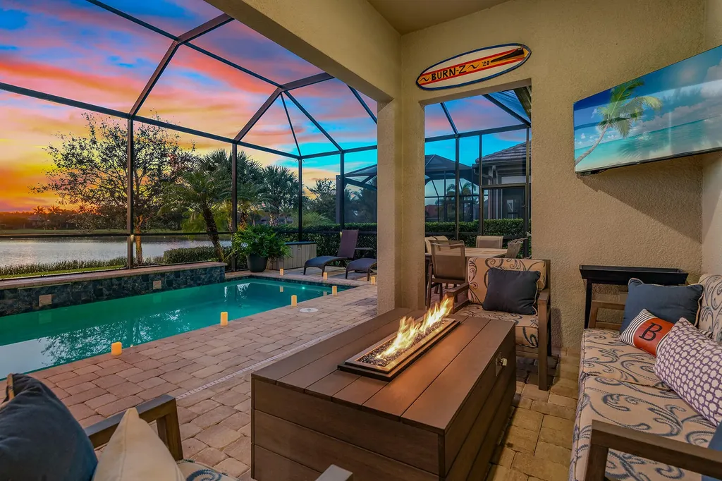 2703 Aviamar Circle Naples FL 34114