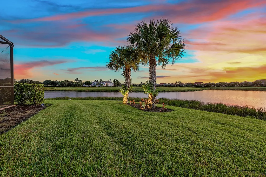 2703 Aviamar Circle Naples FL 34114