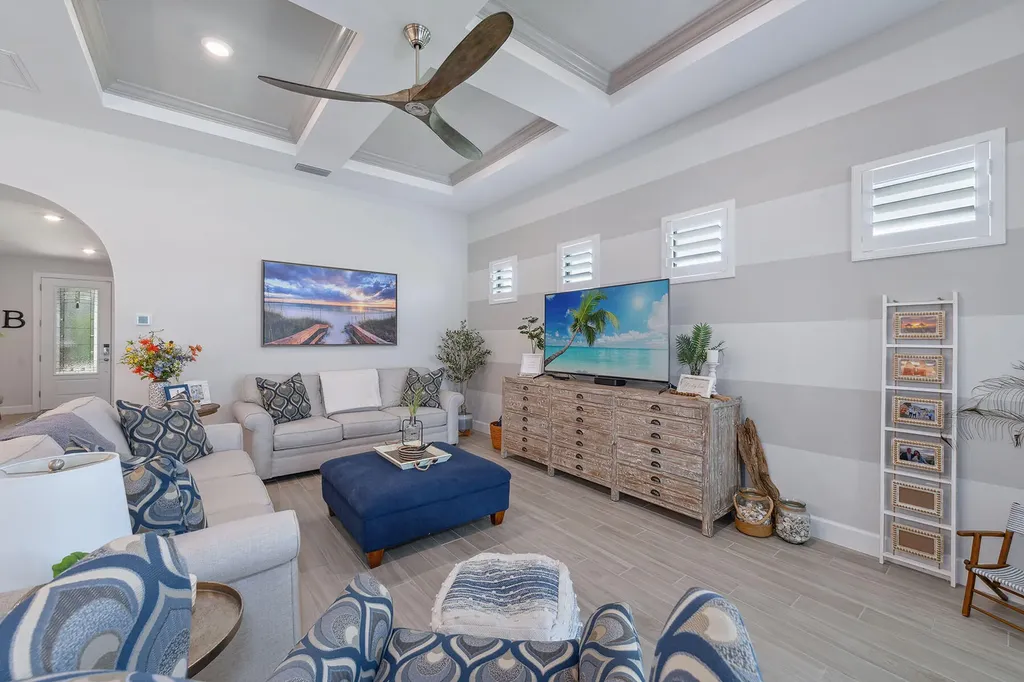 2703 Aviamar Circle Naples FL 34114