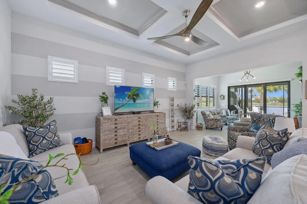 2703 Aviamar Circle Naples FL 34114