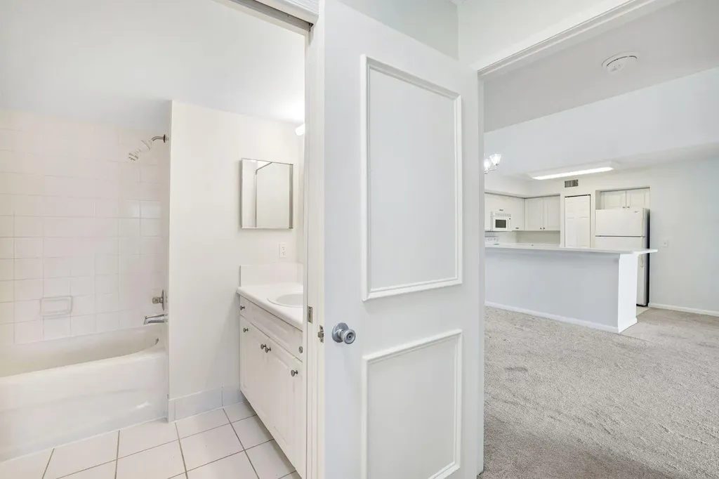 1205 Wildwood Lakes Boulevard Naples FL 34104