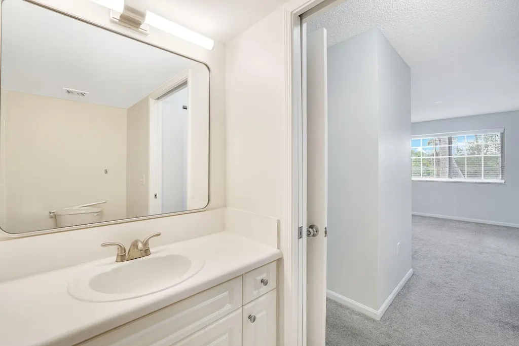 1205 Wildwood Lakes Boulevard Naples FL 34104