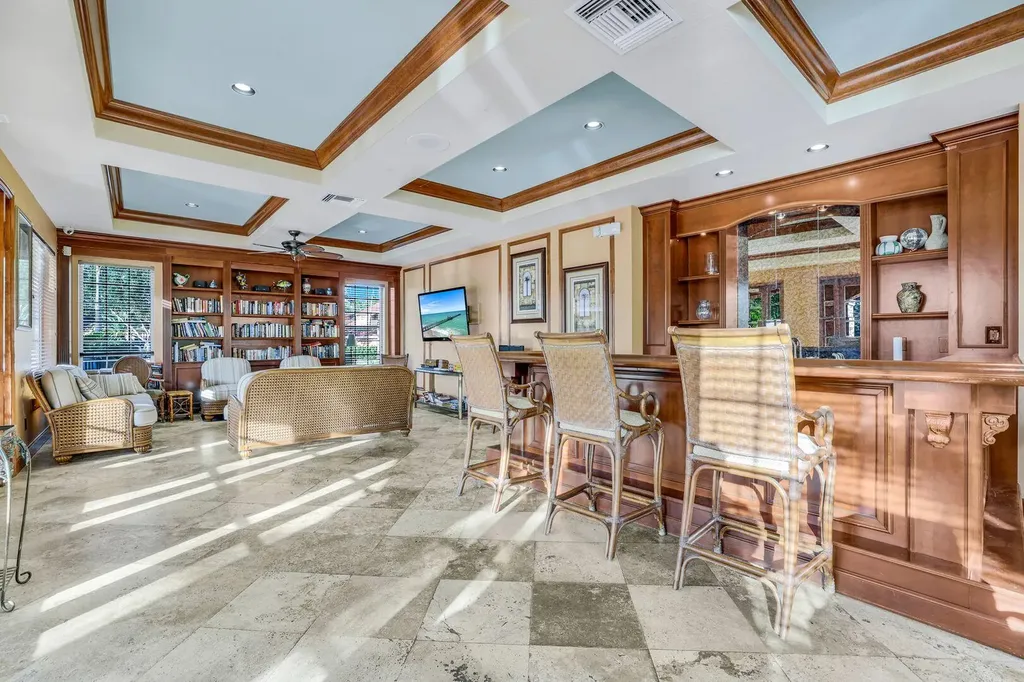 1205 Wildwood Lakes Boulevard Naples FL 34104