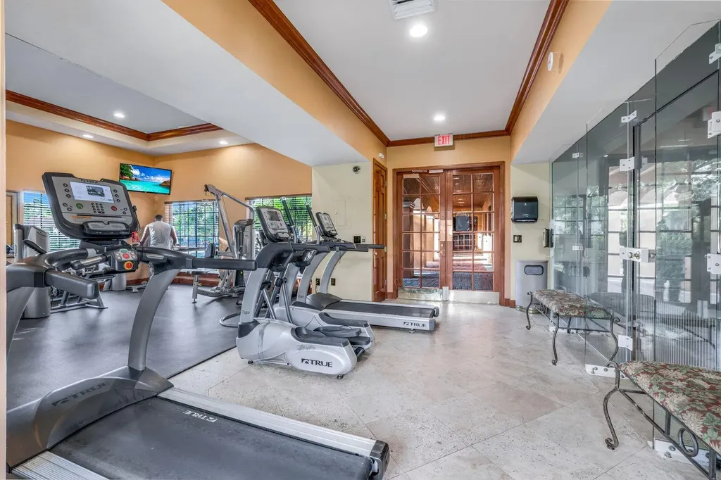 1205 Wildwood Lakes Boulevard Naples FL 34104