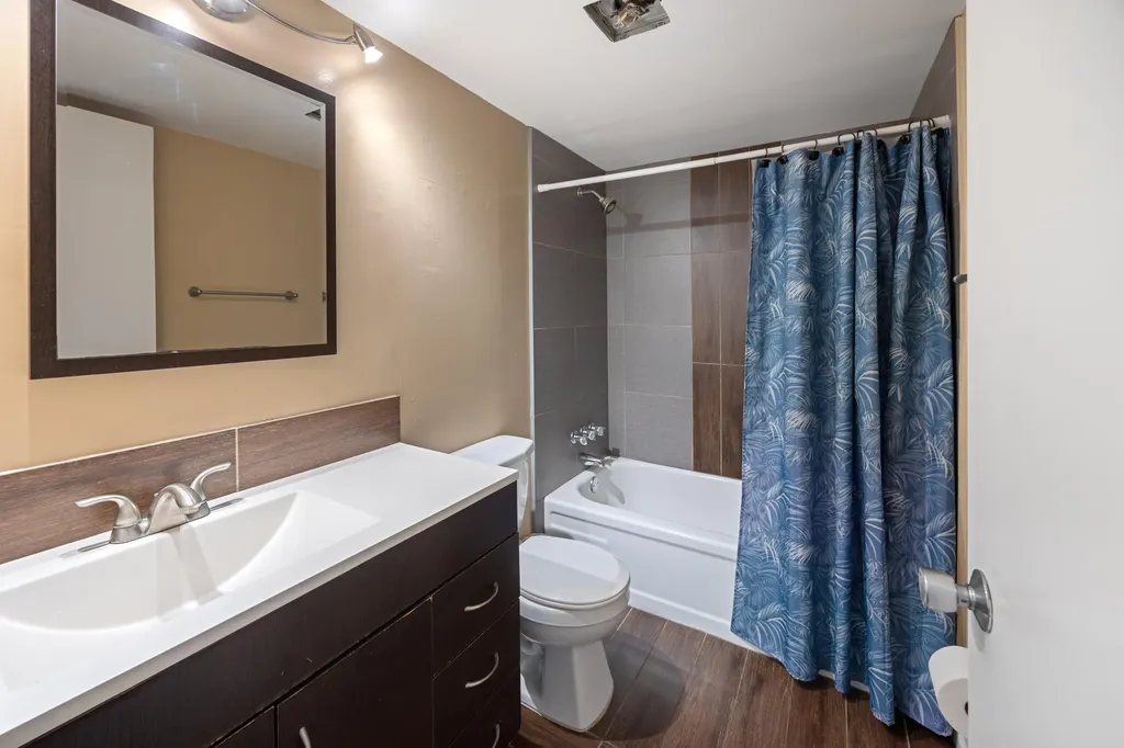 2366 E Mall Fort Myers FL 33901