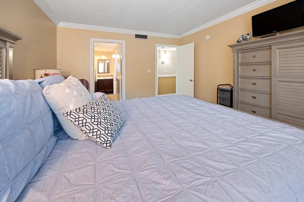 2366 E Mall Fort Myers FL 33901