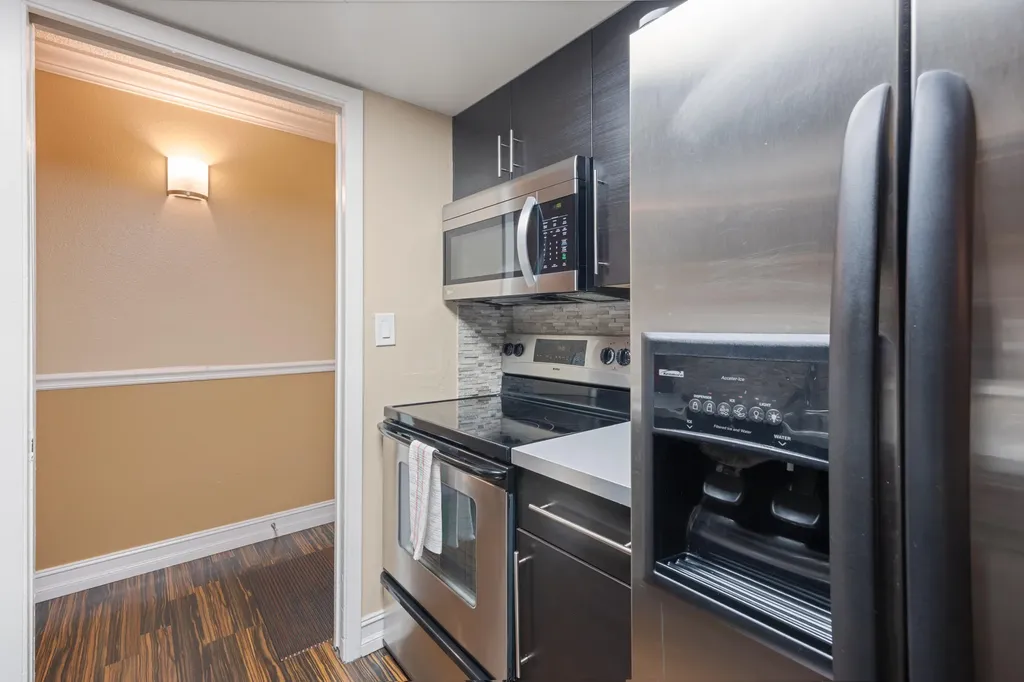 2366 E Mall Fort Myers FL 33901