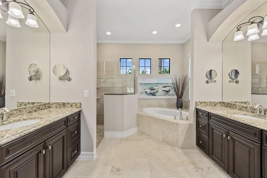 9453 Carmini Court Naples FL 34114