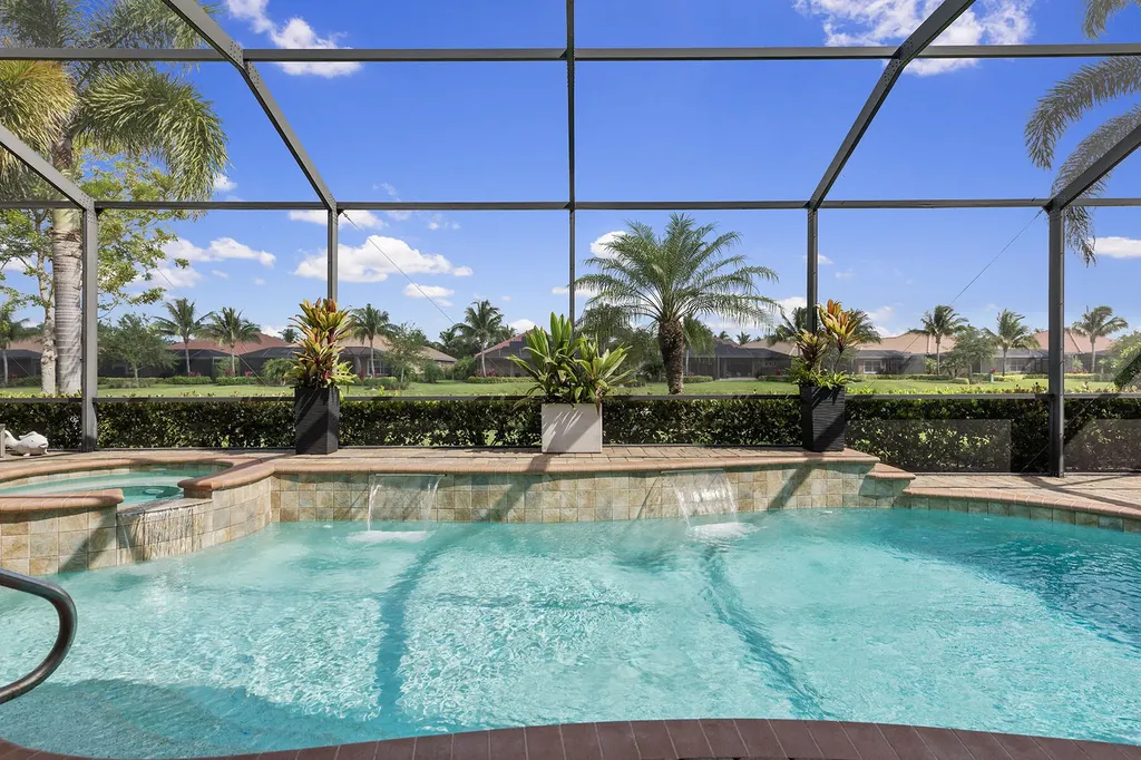 9453 Carmini Court Naples FL 34114