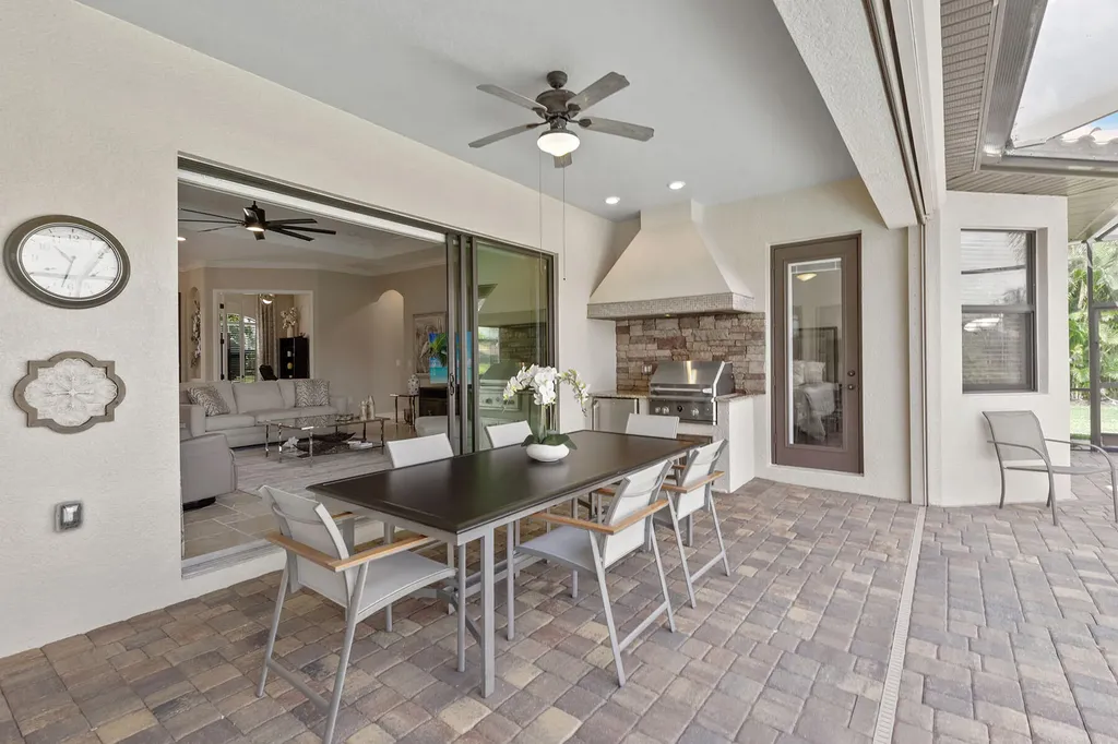 9453 Carmini Court Naples FL 34114