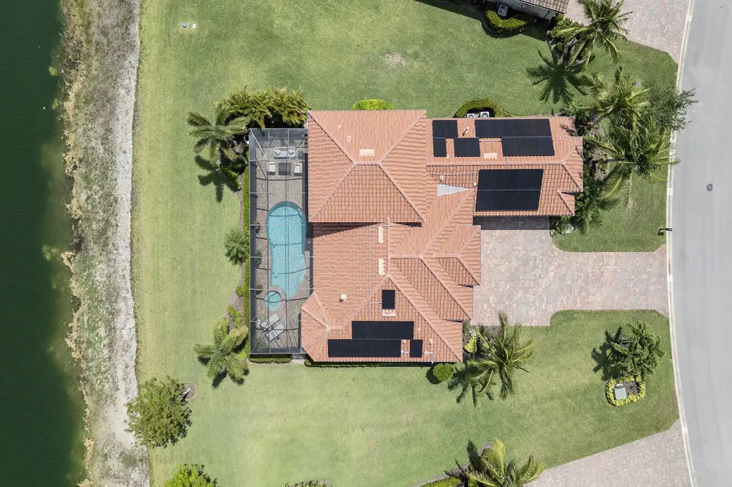 9453 Carmini Court Naples FL 34114