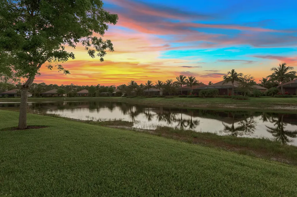 9453 Carmini Court Naples FL 34114