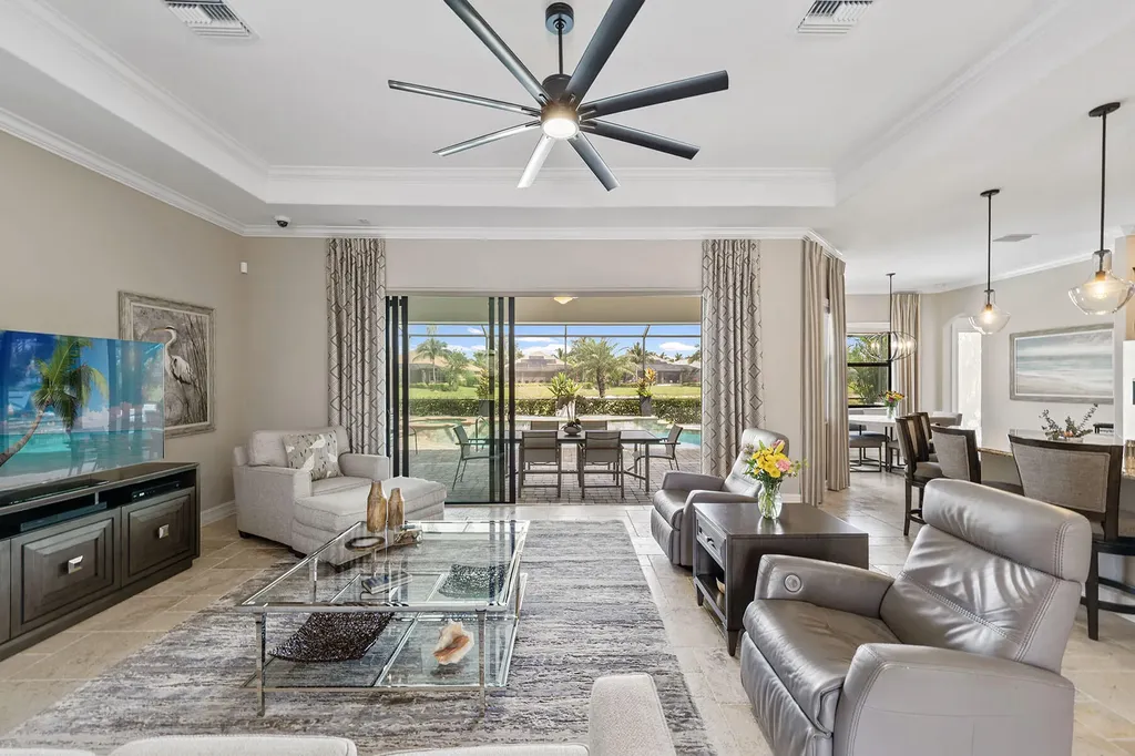 9453 Carmini Court Naples FL 34114