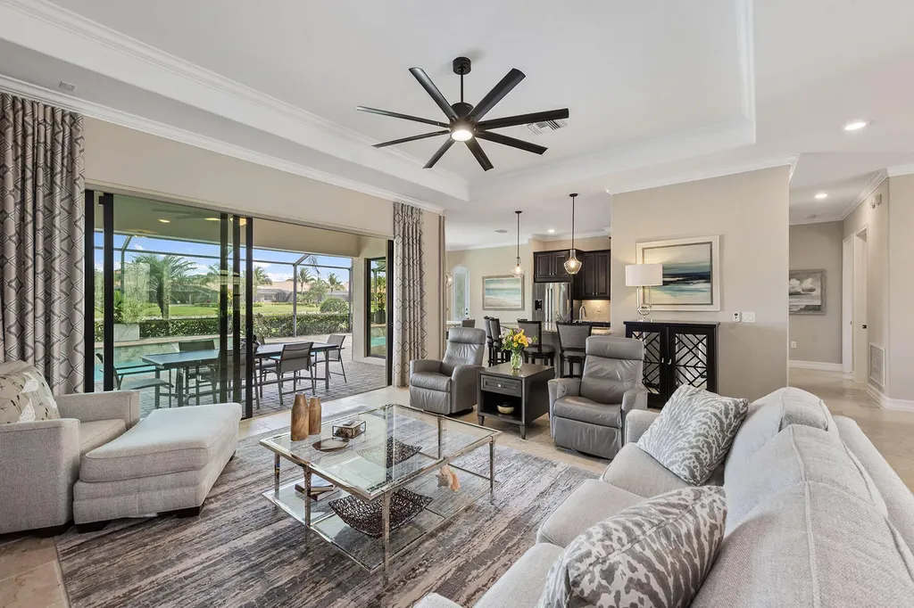 9453 Carmini Court Naples FL 34114