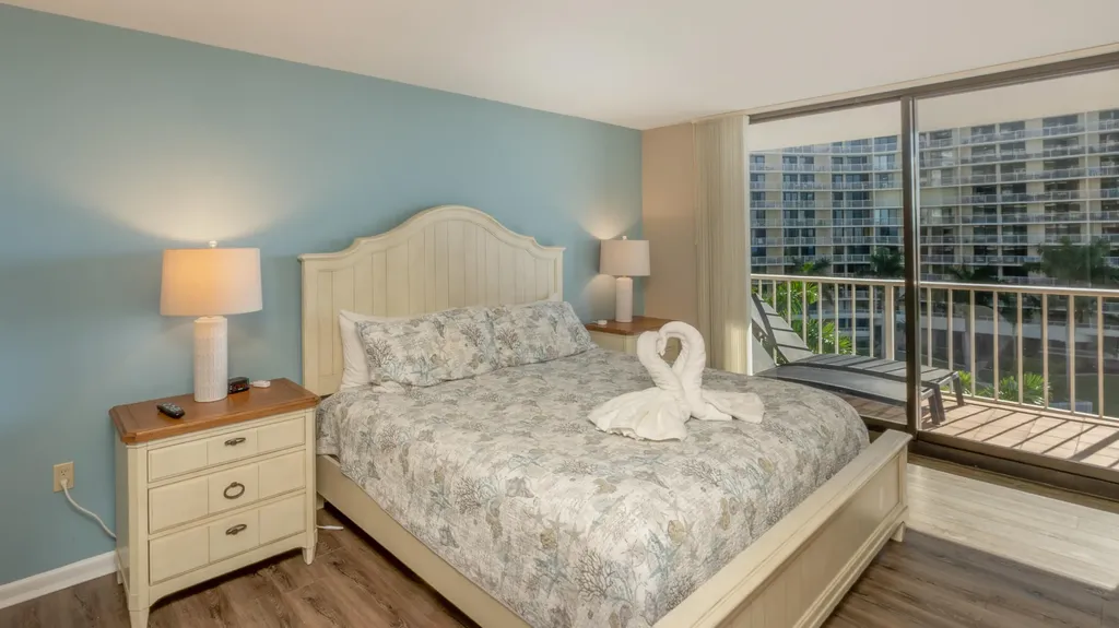 440 Seaview Court Marco Island FL 34145