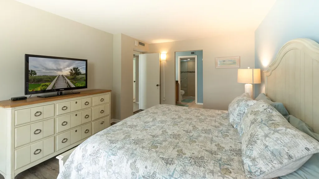 440 Seaview Court Marco Island FL 34145