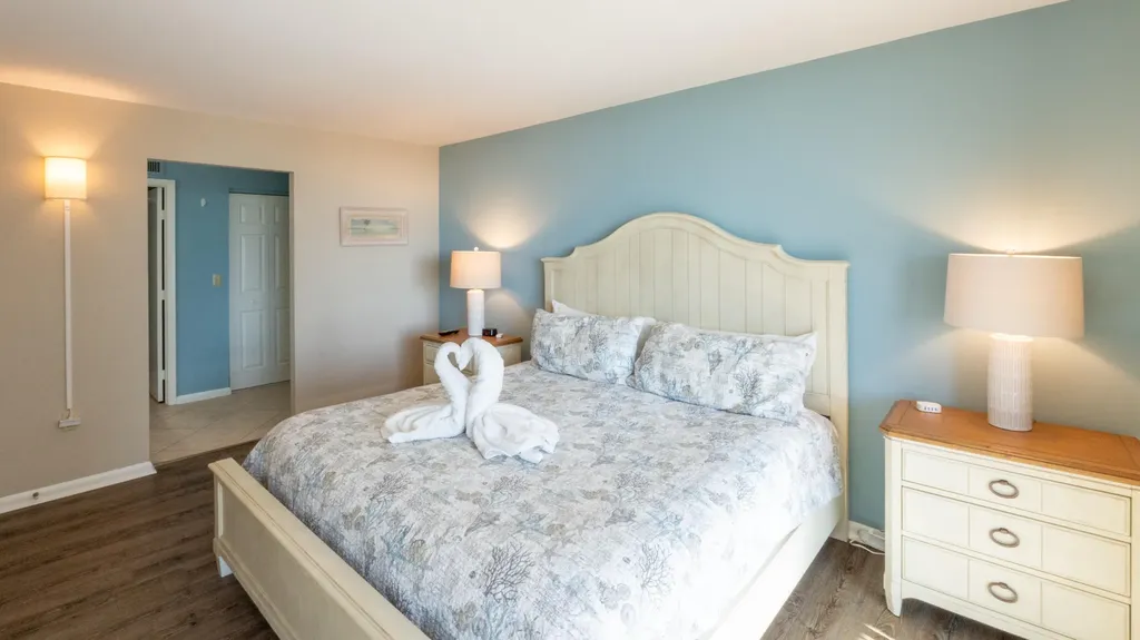 440 Seaview Court Marco Island FL 34145