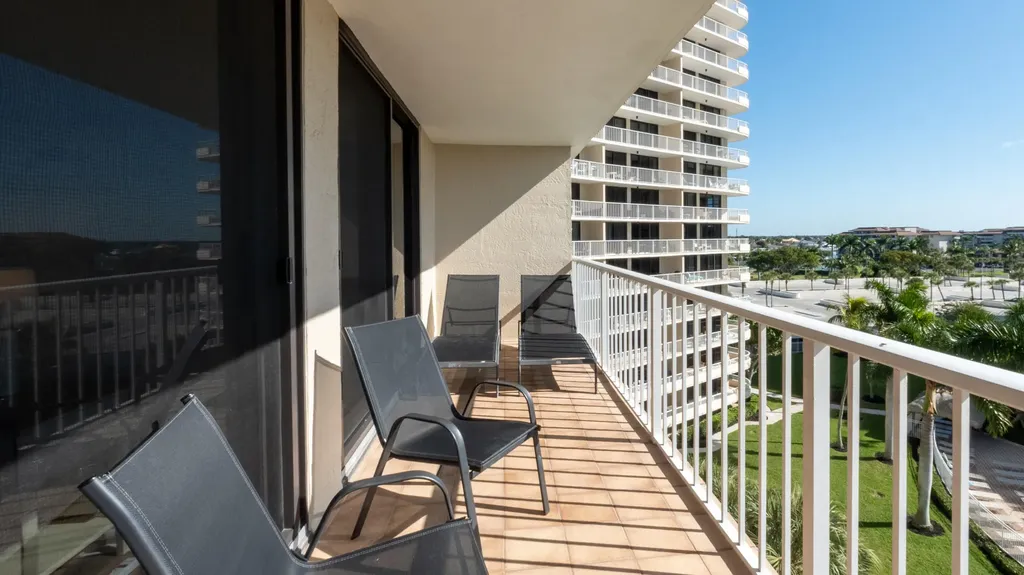 440 Seaview Court Marco Island FL 34145