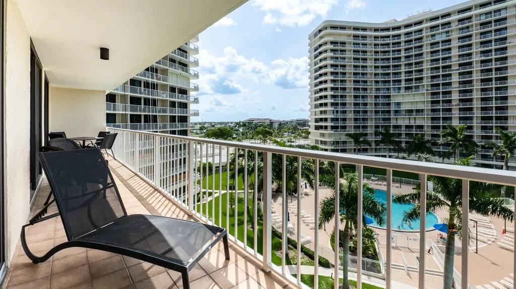 440 Seaview Court Marco Island FL 34145