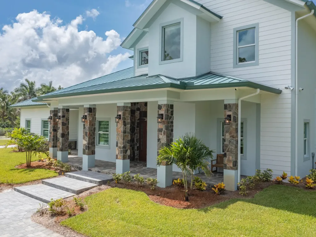 256 Price Street Naples FL 34113