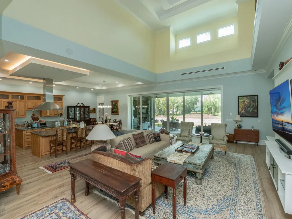 256 Price Street Naples FL 34113