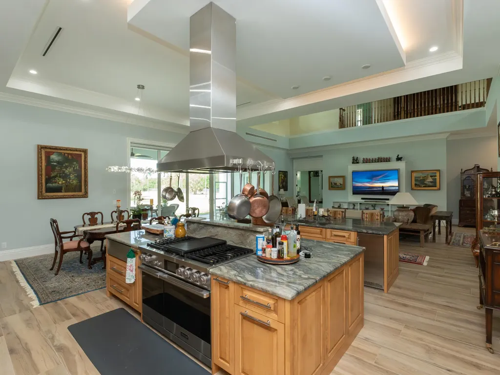 256 Price Street Naples FL 34113