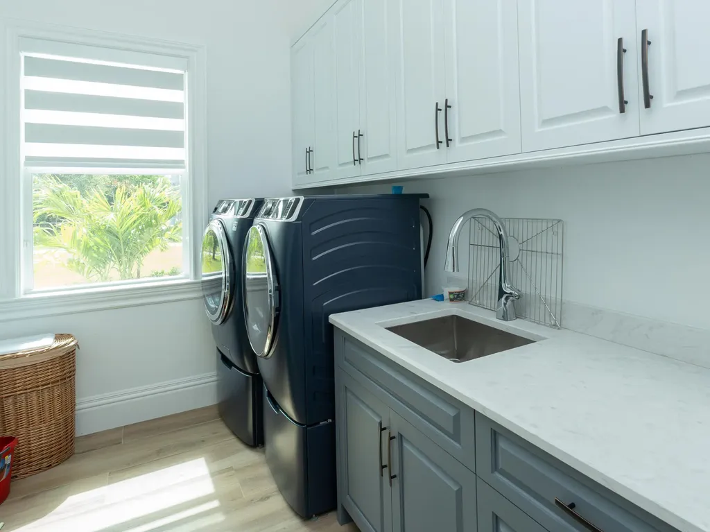 256 Price Street Naples FL 34113