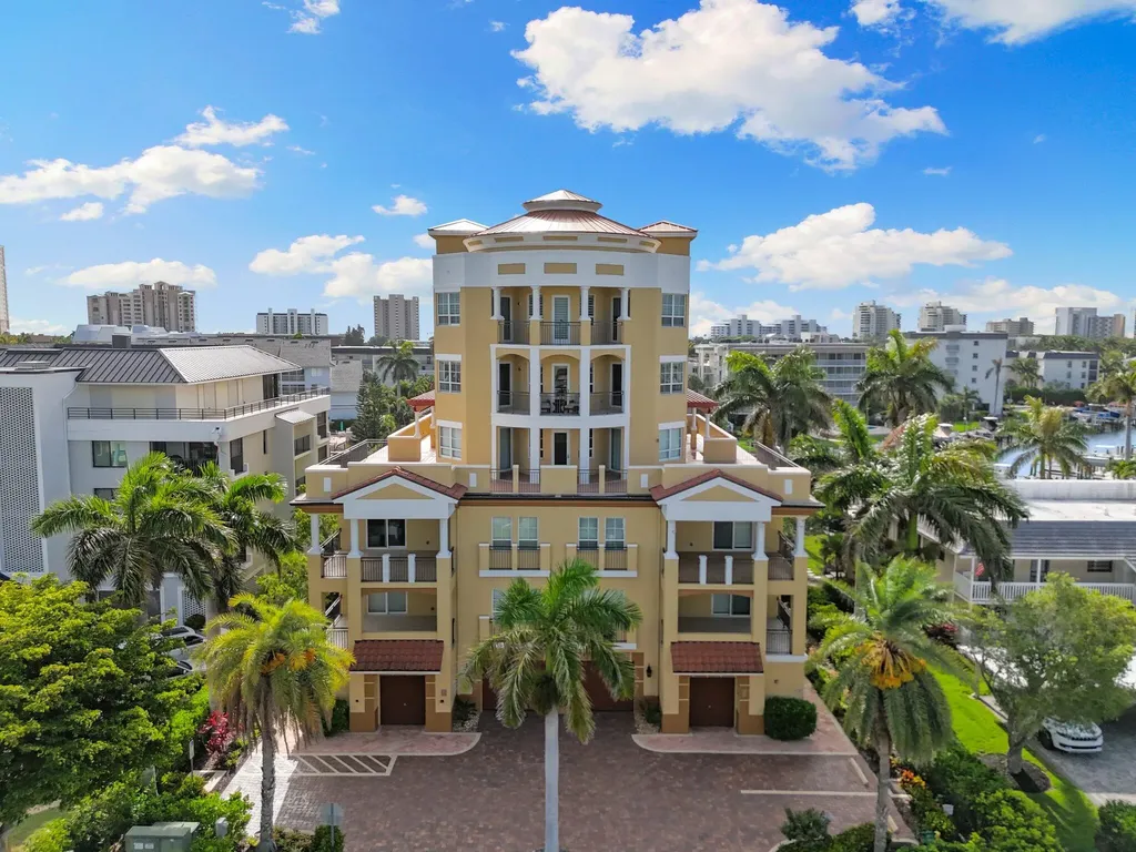 908 Panama Court Marco Island FL 34145