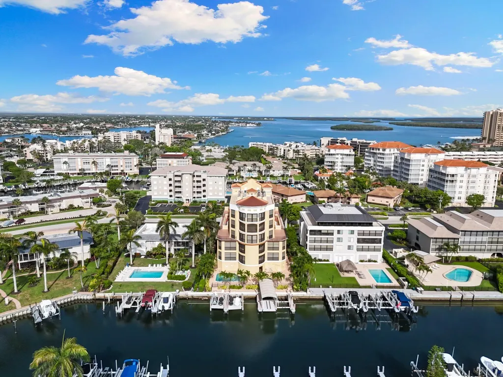 908 Panama Court Marco Island FL 34145