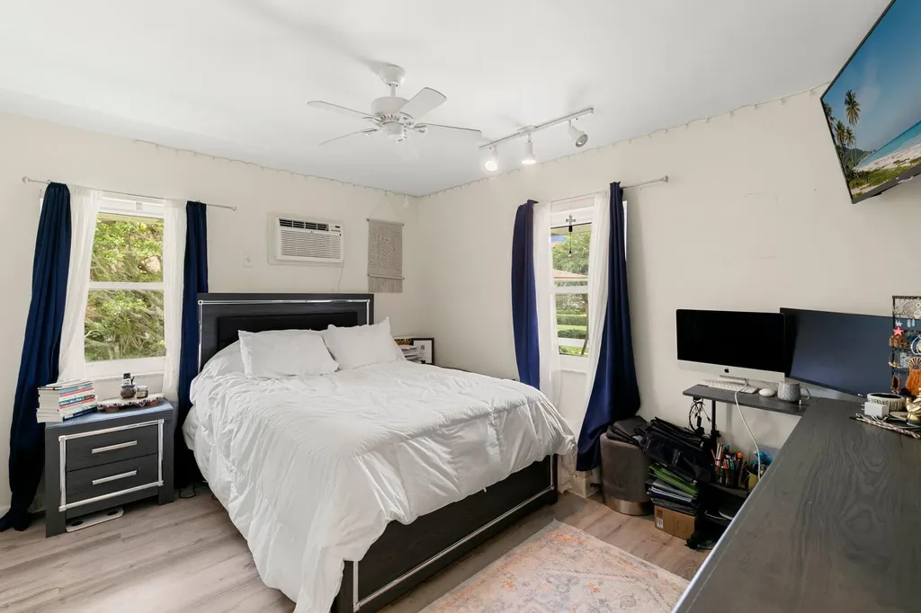 235 Seaview Court Marco Island FL 34145