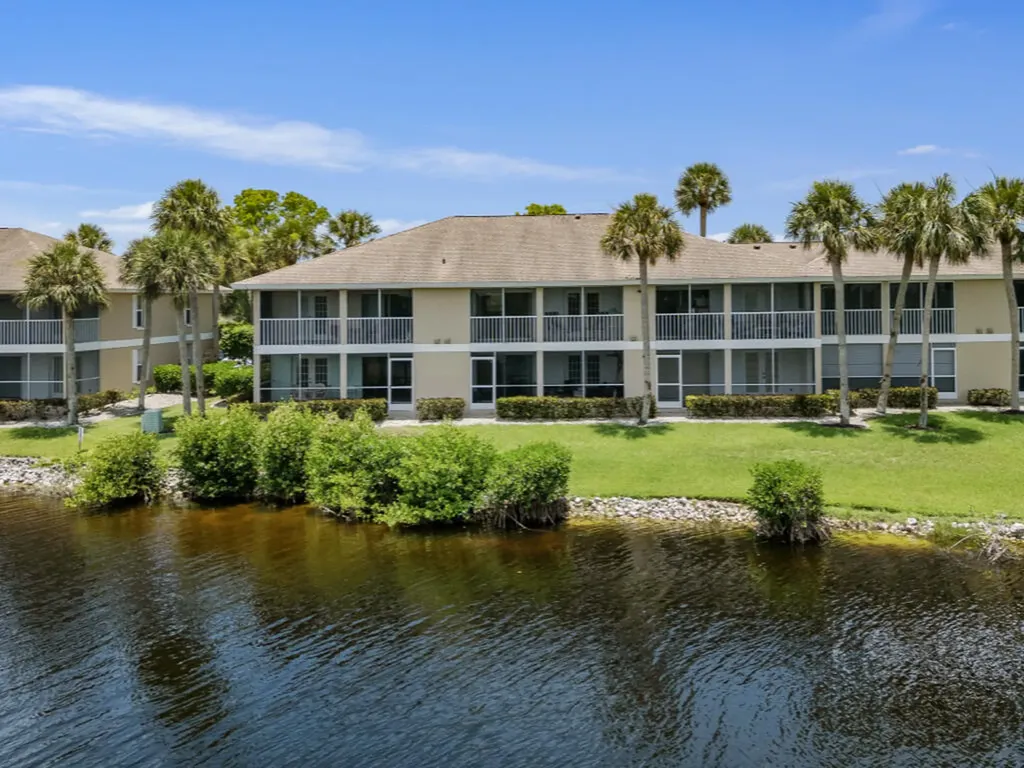 1315 Mainsail Drive Naples FL 34114