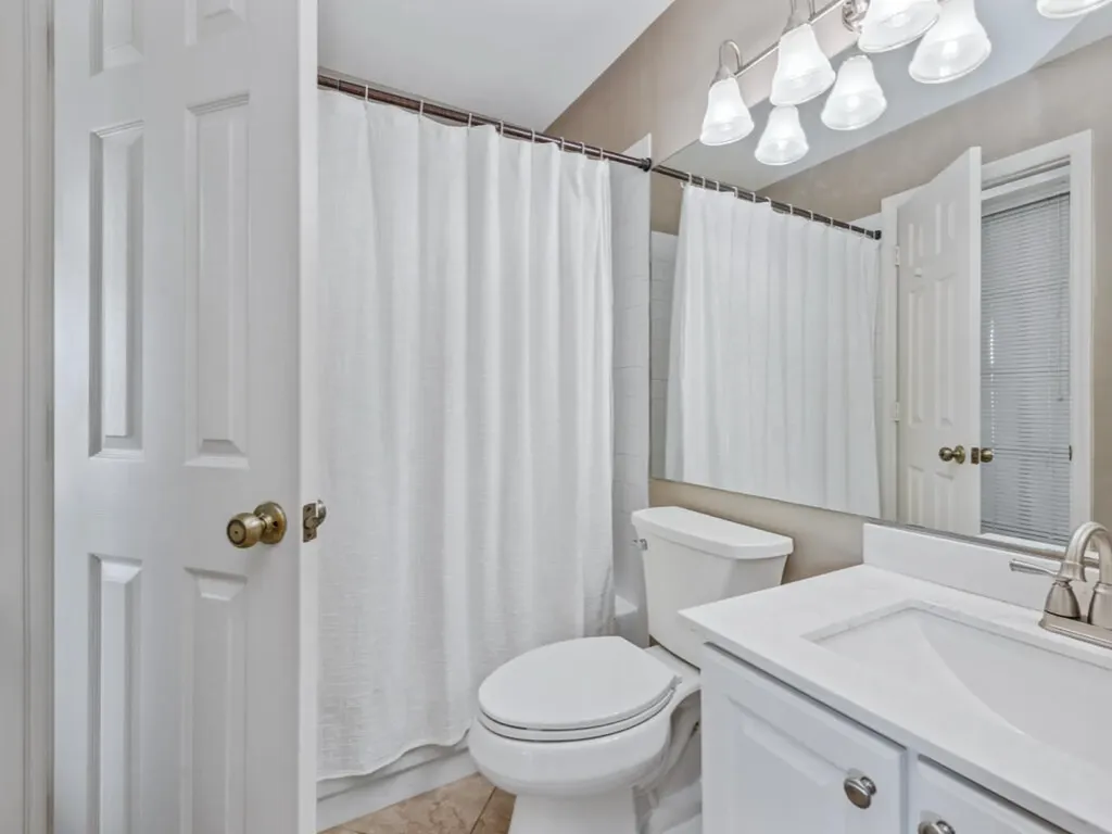 1315 Mainsail Drive Naples FL 34114