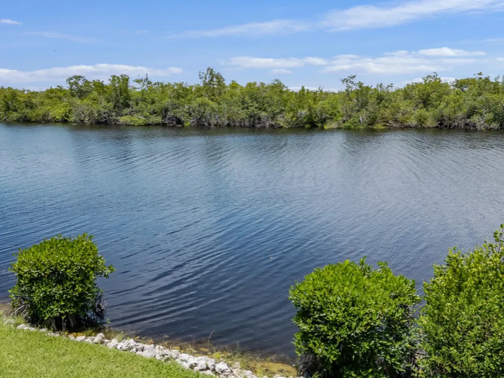 1315 Mainsail Drive Naples FL 34114
