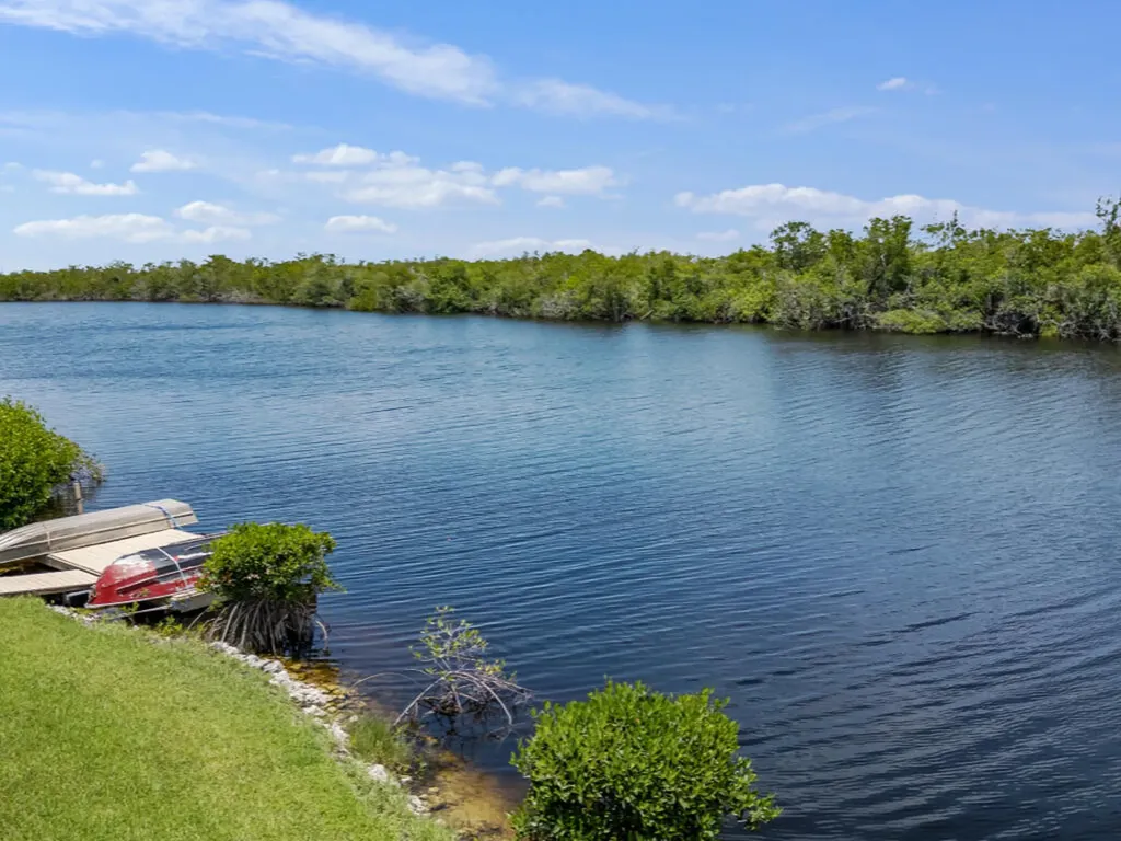 1315 Mainsail Drive Naples FL 34114