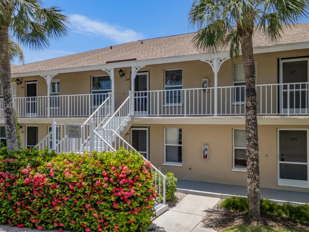 1315 Mainsail Drive Naples FL 34114