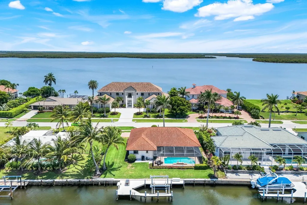 284 Polynesia Court Marco Island FL 34145