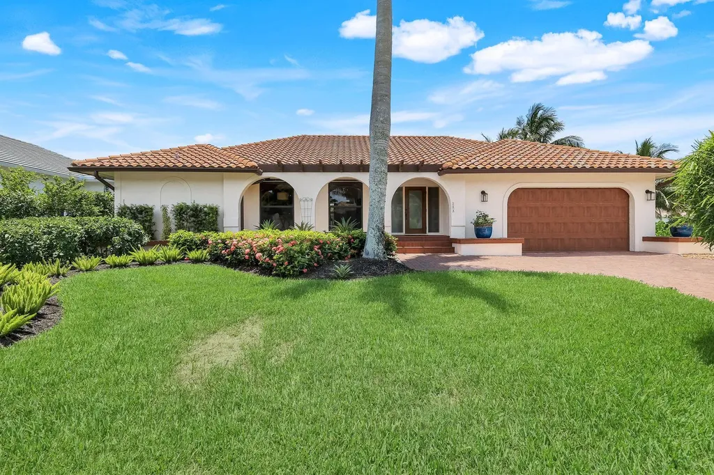 284 Polynesia Court Marco Island FL 34145