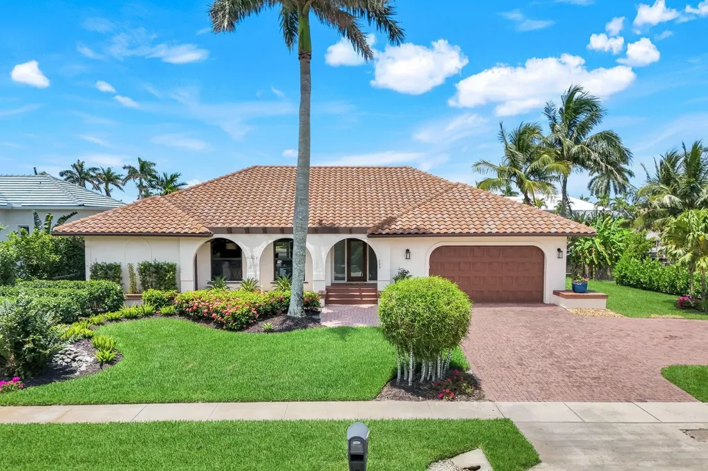 284 Polynesia Court Marco Island FL 34145