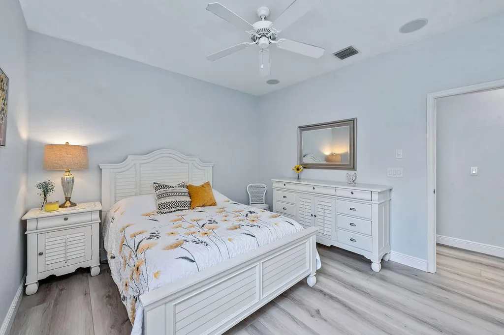 8556 Pepper Tree Way Naples FL 34114