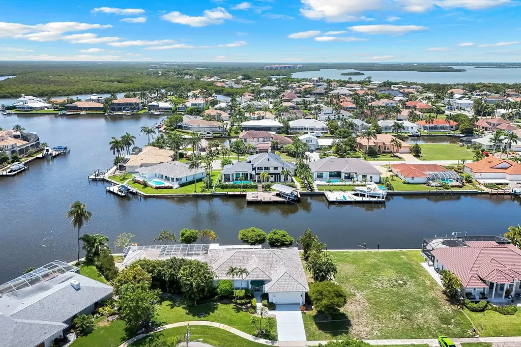 1895 Woodbine Court Marco Island FL 34145