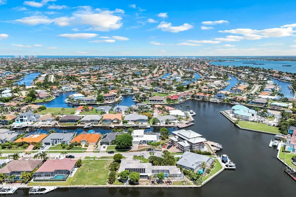 1895 Woodbine Court Marco Island FL 34145