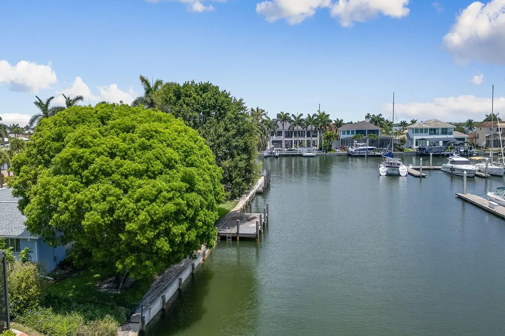 843 Buttonwood Court Marco Island FL 34145