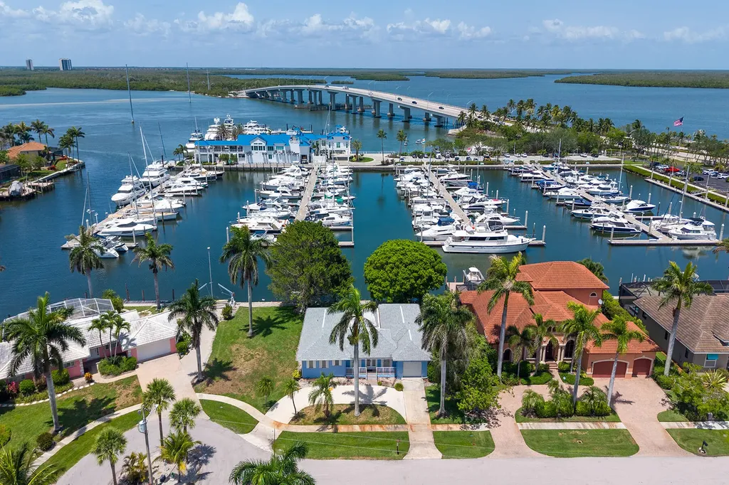 843 Buttonwood Court Marco Island FL 34145