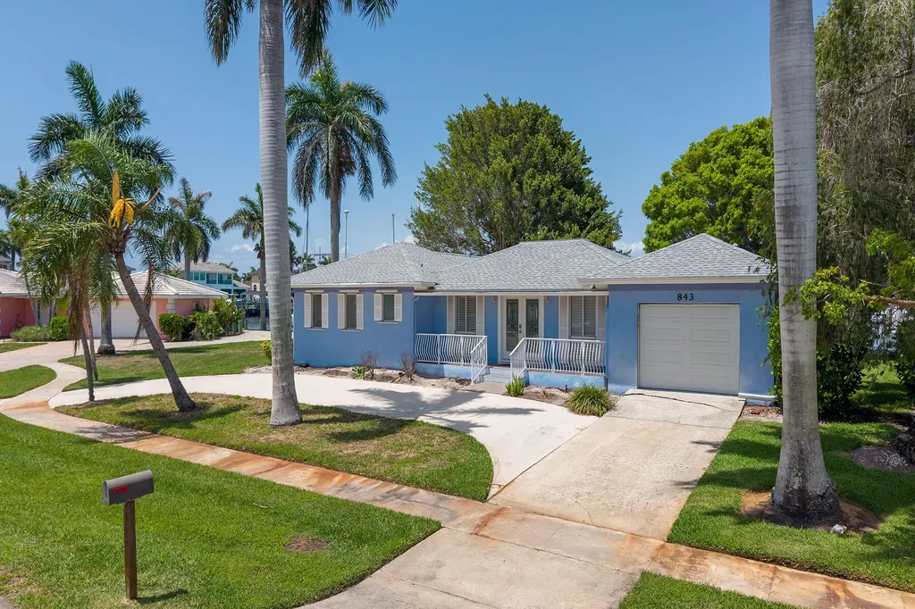 843 Buttonwood Court Marco Island FL 34145