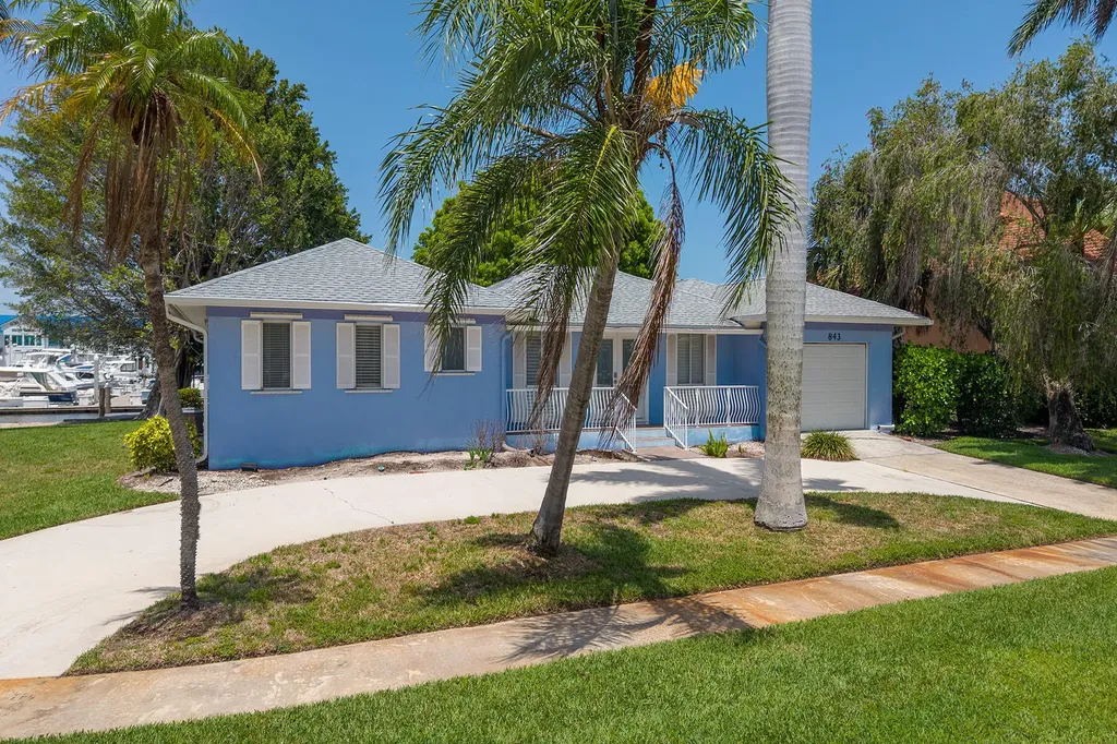 843 Buttonwood Court Marco Island FL 34145